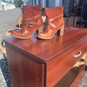 Timberland Brown Heeled Boots with Chunky Heel